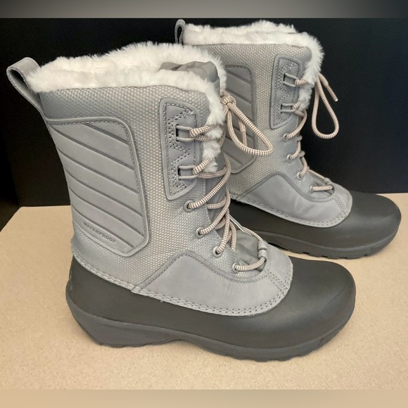 THE NORTH FACE Shellista IV Grey Fur Insulated Waterproof Winter Boots Size 8 - Picture 1 of 5